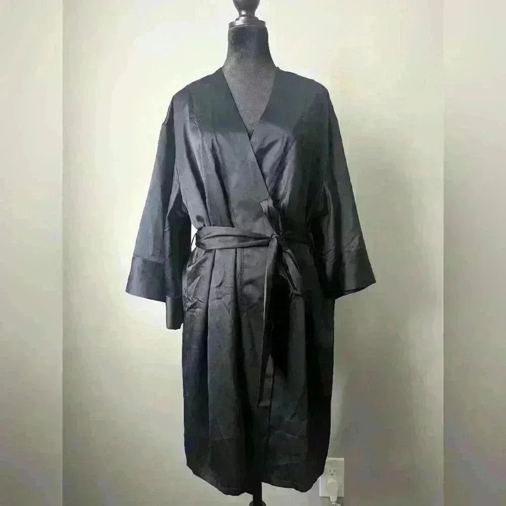 ThirdLove Black Robe - Picture 3 of 10